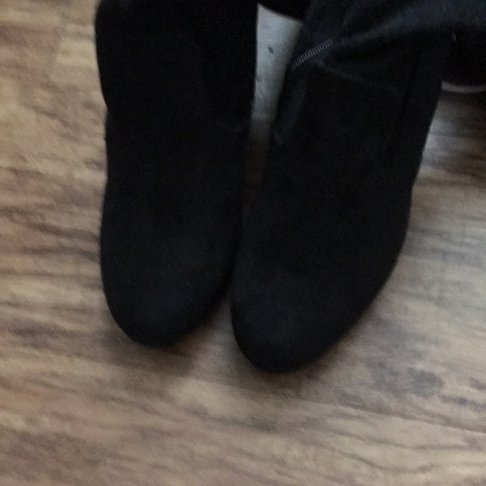 Heeled boots